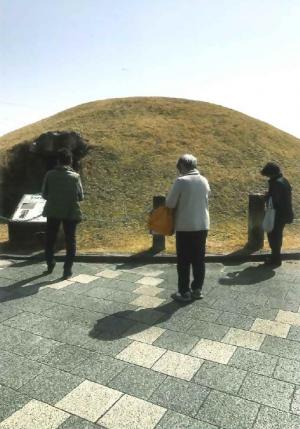 玉丘史跡公園にて吟行