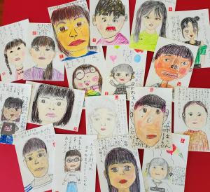完成した絵手紙の集合写真