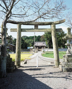 日吉神社石造鳥居