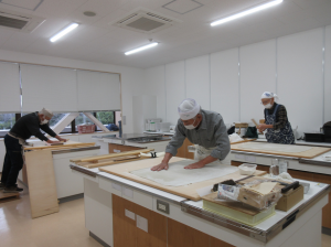 そば打ち体験・ゆかいな麺々の皆さんの活動の様子