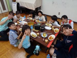 赤色班の「いただきます」の様子