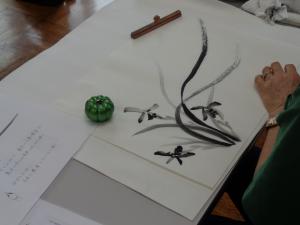 墨の濃淡で葉っぱにしなやかさを表現した作品