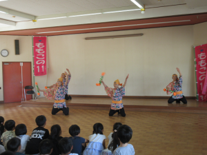 銭太鼓を使った舞踊
