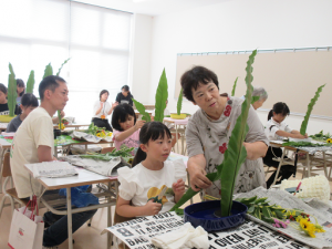 机間指導される講師先生