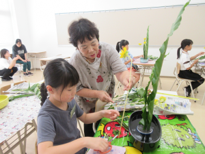 きめ細かく指導される講師先生