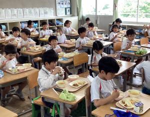給食費無料化①