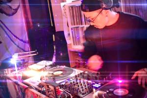 DJ OKA BANTONアー写