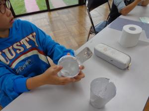 ライデンコップを作る様子