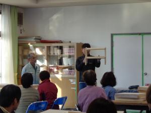自己紹介を行う2名の講師先生、右：小田氏、左：中後氏