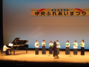 素晴らしいハーモニーを奏でるグループの皆さん