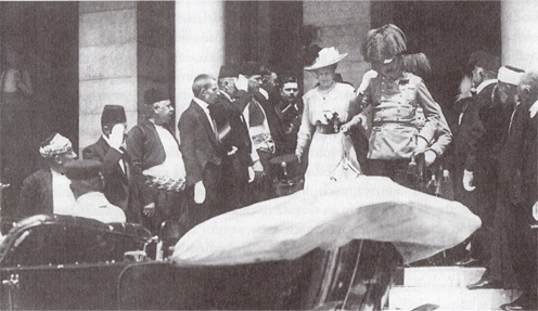 image: Archduke Franz Ferdinand and his wife leaving Sarajevo city hall