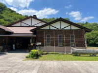 湖畔広場