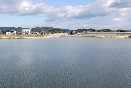 現在の繁昌上池（加東市高岡）の画像