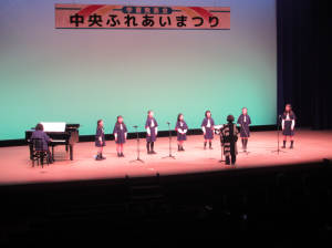 オープニングでコーラスを披露してくれた加西さるびあっ子の皆さん