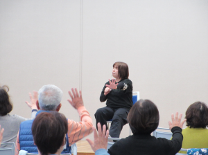 いつもの脳トレに励む受講生の皆さん