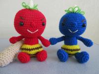 ふたごの赤鬼、青鬼の編みぐるみ