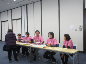 受付をしてくださっているサポーターの皆さん