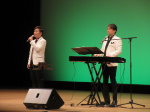 ボーカルデュオ「BLENDY」の二人