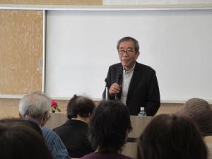 講師の萩原氏が笑いを交えながら和やかにご講演いただいている様子