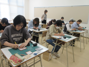 集中して取り組まれている受講生の皆さん