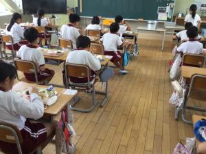 給食