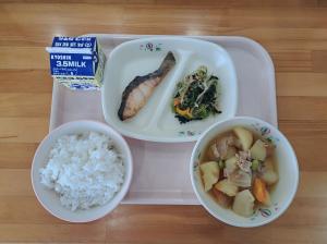 給食