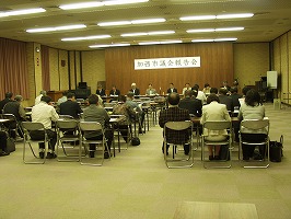 平成25年5月10日（金曜日）　議会報告会　（コミセン小ホール）