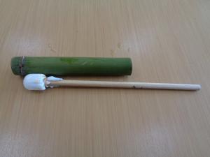 竹で作成した水鉄砲