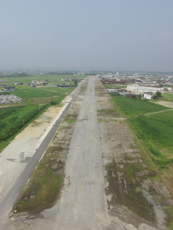 鶉野飛行場滑走路跡